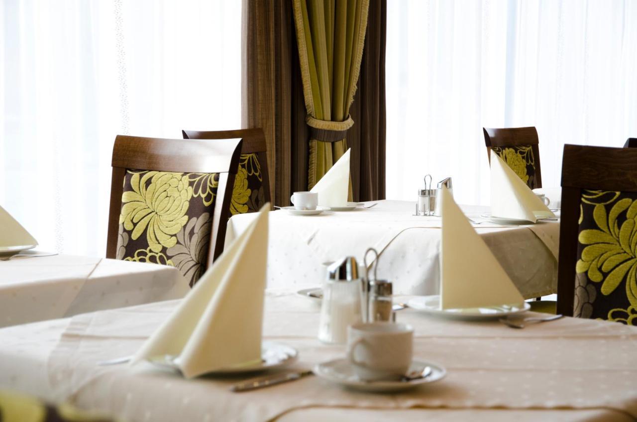 אישגל Hotel Garni Arosa מראה חיצוני תמונה